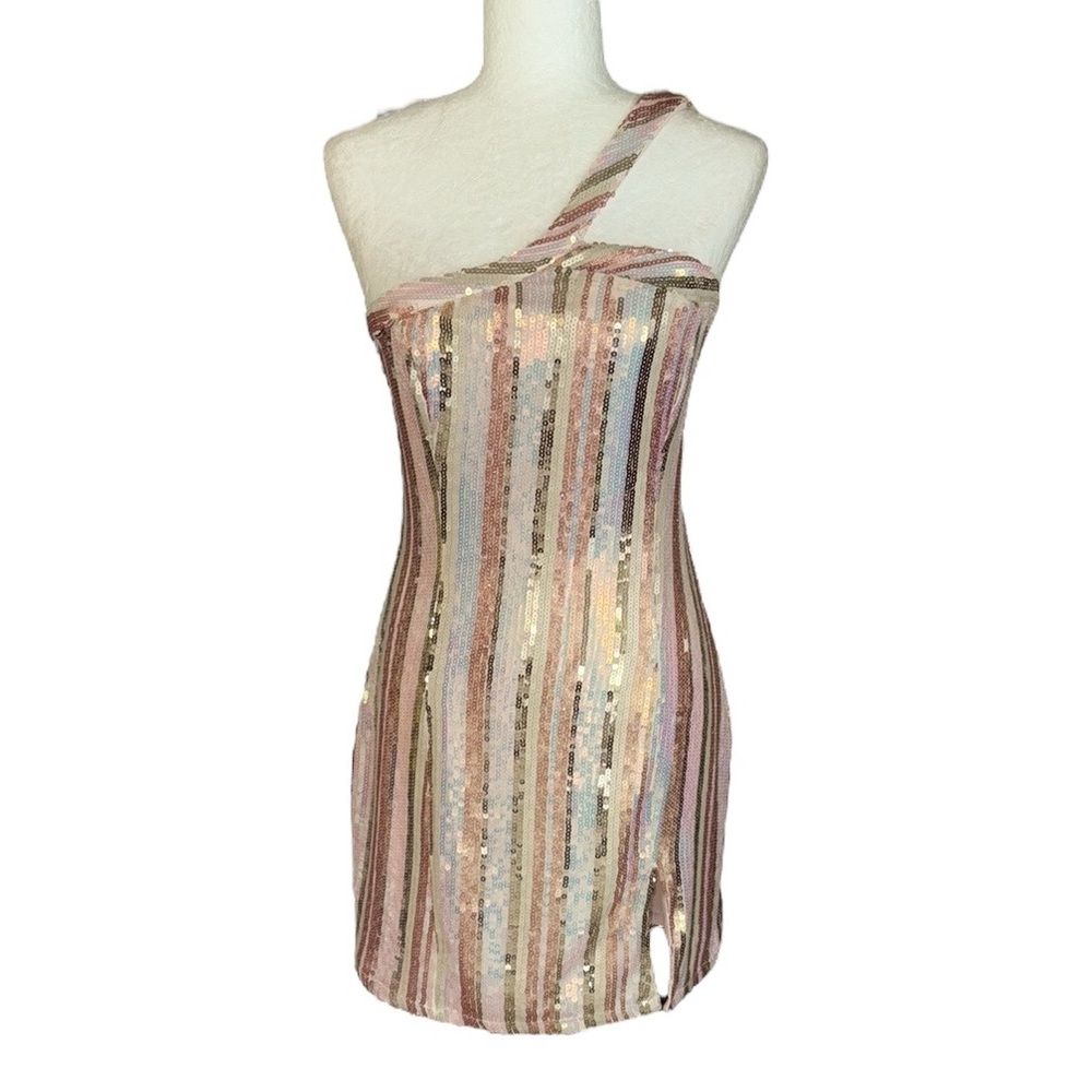NWT Superdown Revolve Cicely Gold Iridescent Sequin One Shoulder Mini Dress - L - Picture 4 of 15